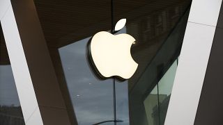 Apple объявила, что вносит изменения в свой App Store, ожидая одобрения суда..